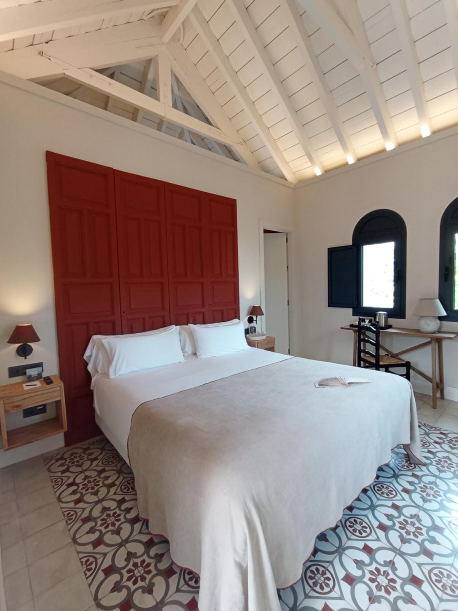 Uma Suites Parada Del Marques Sevilla Exteriör bild