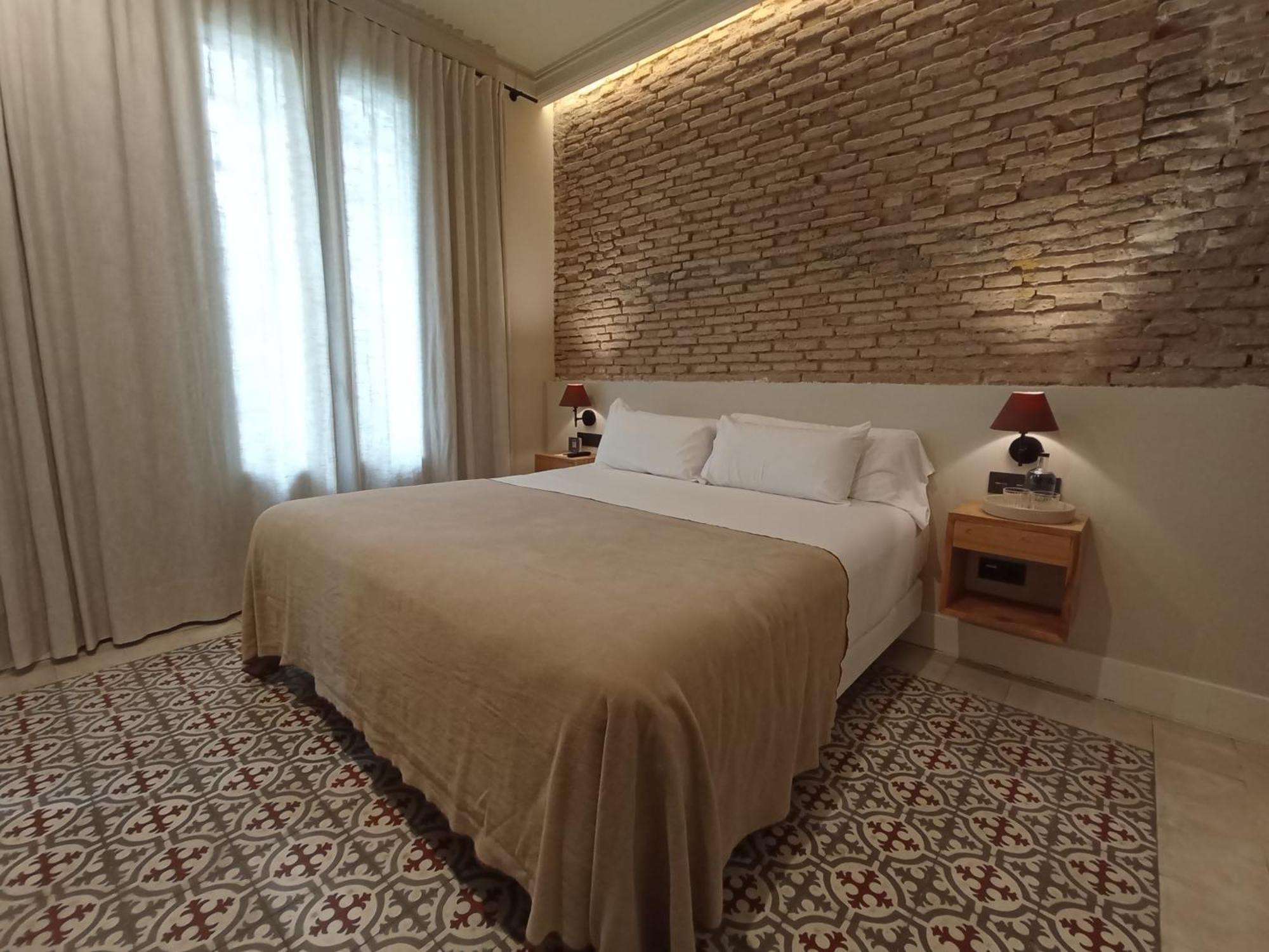 Uma Suites Parada Del Marques Sevilla Exteriör bild